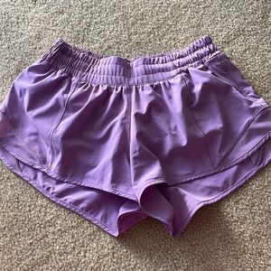 Lululemon Hotty Hot running shorts 2.5”